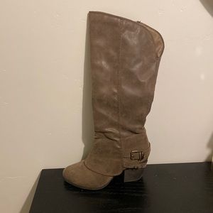 American Rag - size 11 suede like boot- gray brown boot